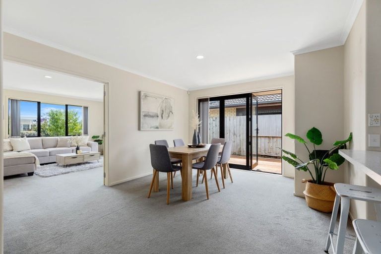 Photo of property in 35 Golden Sands Drive, Papamoa Beach, Papamoa, 3118