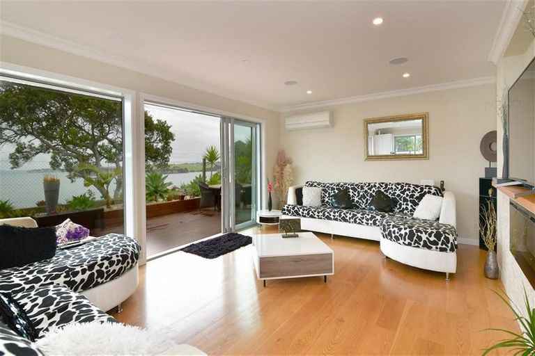 Photo of property in 51 Hawaiian Parade, Arkles Bay, Whangaparaoa, 0932