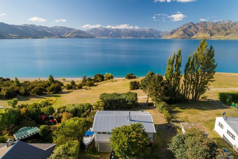 Photo of property in 246 Lakeview Terrace, Lake Hawea, 9382