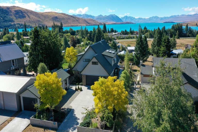 Photo of property in 3 Hamilton Drive, Lake Tekapo, 7999