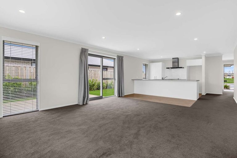 Photo of property in 90 Broadway Parade, Rolleston, 7615