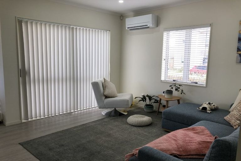 Photo of property in 17 Warbler Crescent, Papakura, 2110
