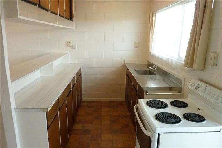 Photo of property in 2/15 Lloyd Avenue, Mount Albert, Auckland, 1025