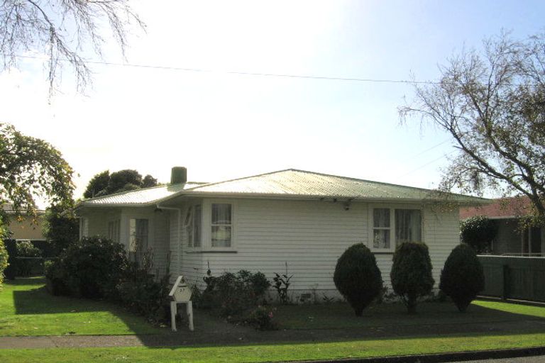 Photo of property in 27 Mcdonald Street, Taita, Lower Hutt, 5011