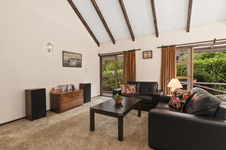 Photo of property in 2/1 Trelawny Place, Hillcrest, Auckland, 0627