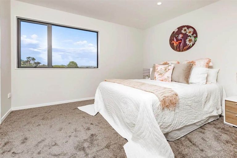 Photo of property in 10b Kotahitanga Street, Papakura, 2110