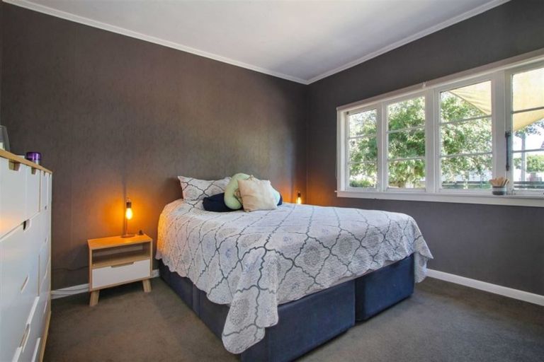 Photo of property in 24 Holland Street, Pukekohe, 2120