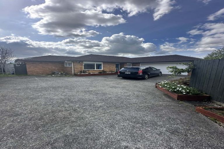 Photo of property in 3 Montilla Place, Manurewa, Auckland, 2102