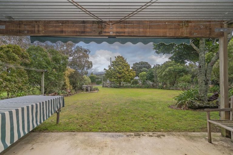 Photo of property in 152 Ocean Beach Road, Tairua, 3508