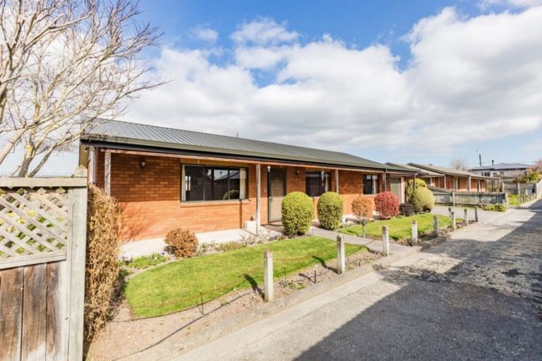 Photo of property in 2/83 Hoon Hay Road, Hoon Hay, Christchurch, 8025