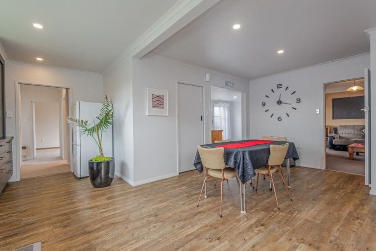 Photo of property in 8 Weber Place, Roslyn, Palmerston North, 4414