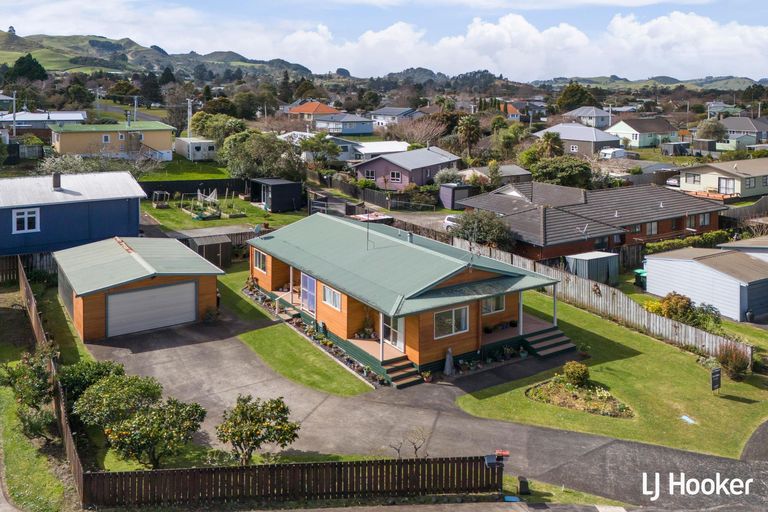 Photo of property in 12 Carrick Robertson Place, Waihi, 3610