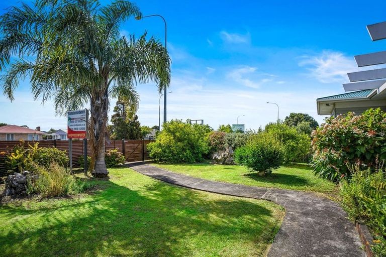 Photo of property in 101 Lincoln Road, Henderson, Auckland, 0610