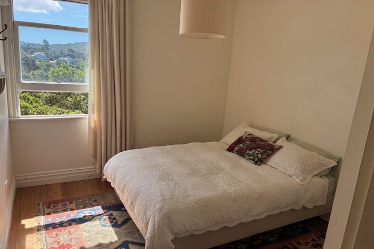 Photo of property in 19 Grove Road, Kelburn, Wellington, 6012