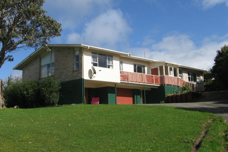 Photo of property in 49 Whaka Street, Maungaturoto, 0520