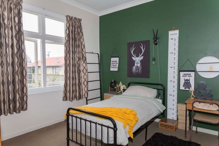 Photo of property in 21a Burns Street, Dannevirke, 4930