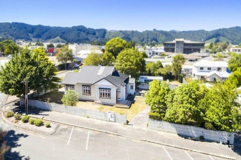 Photo of property in 30 Granville Street, Silverstream, Upper Hutt, 5019