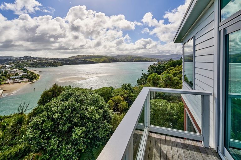 Photo of property in 58 Kiriwai Road, Paremata, Porirua, 5024