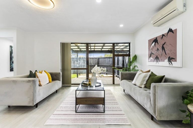 Photo of property in 2/49 Larne Avenue, Pakuranga Heights, Auckland, 2010