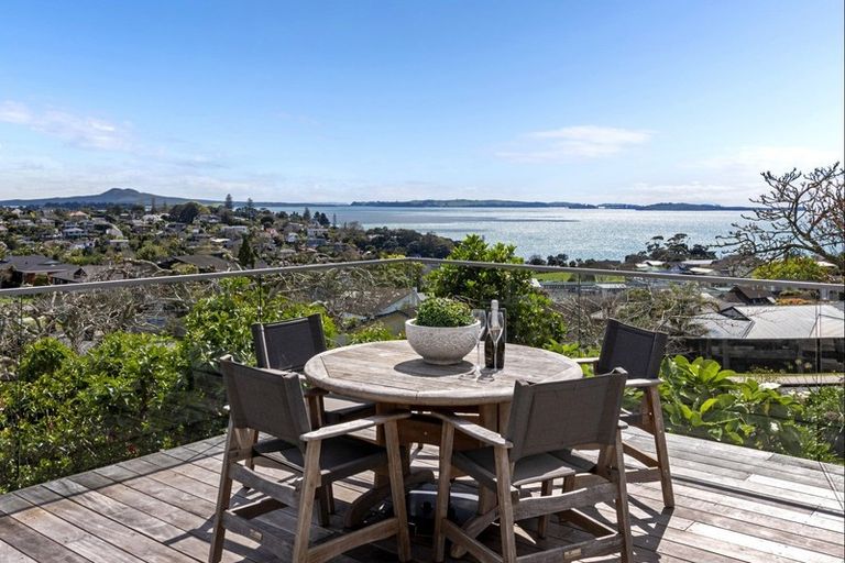 Photo of property in 74 Mellons Bay Road, Mellons Bay, Auckland, 2014