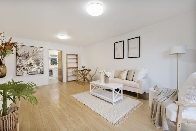 Photo of property in 2/43 Rimu Street, New Lynn, Auckland, 0600