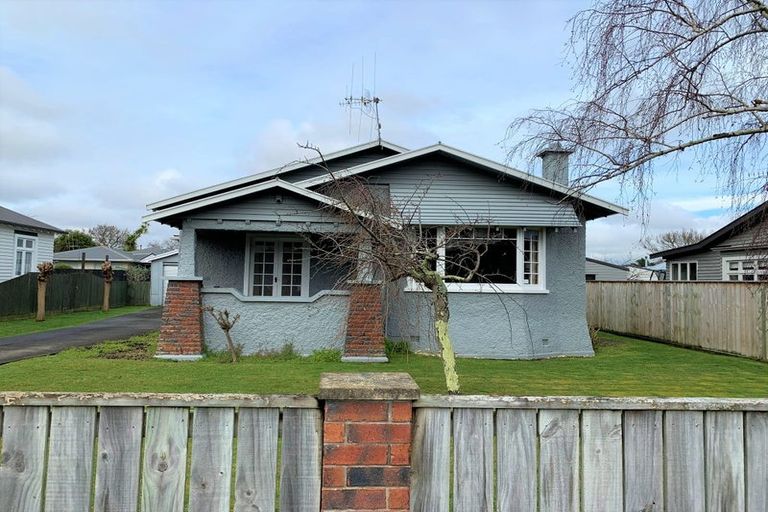 Photo of property in 27 Miro Street, Takaro, Palmerston North, 4410