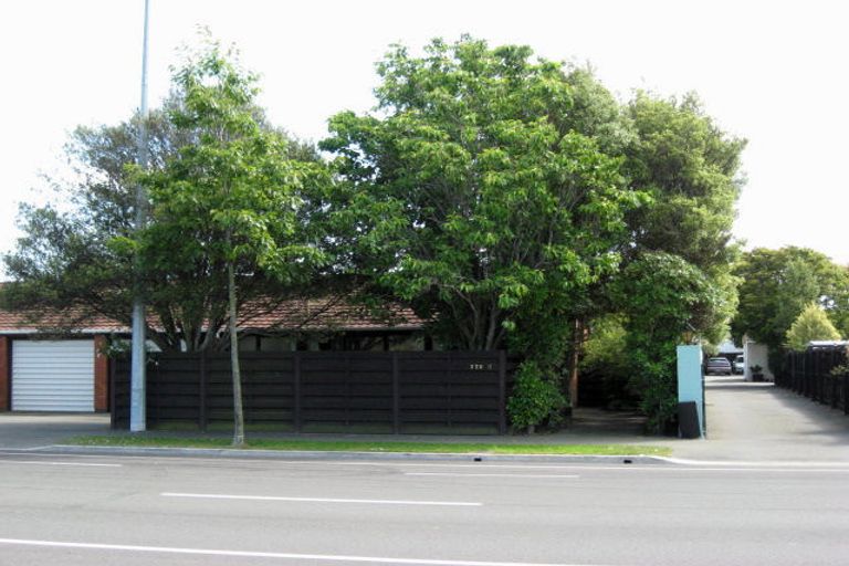 Photo of property in 370e Yaldhurst Road, Russley, Christchurch, 8042