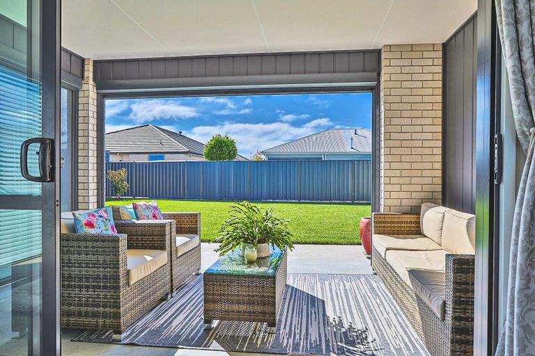 Photo of property in 14 Manapouri Street, Poraiti, Napier, 4112