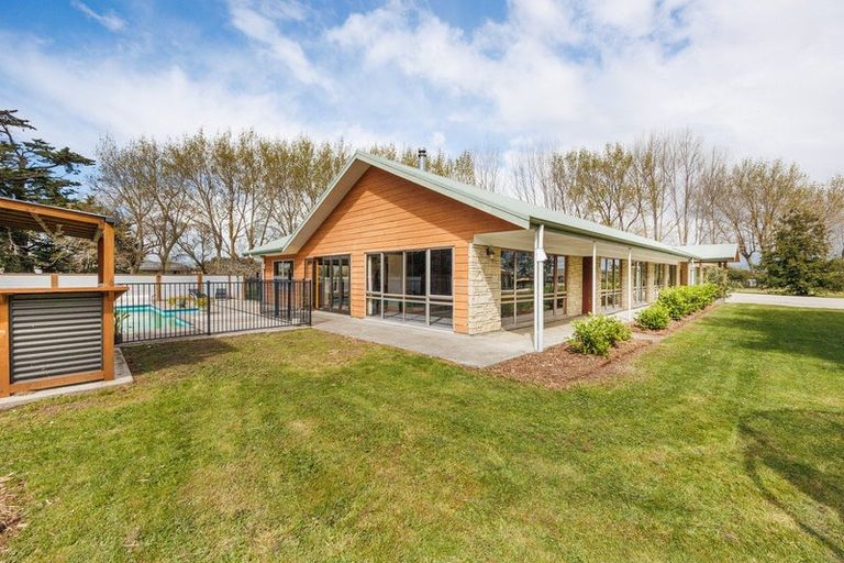 Photo of property in 440 Stoney Creek Road, Kelvin Grove, Palmerston North, 4470