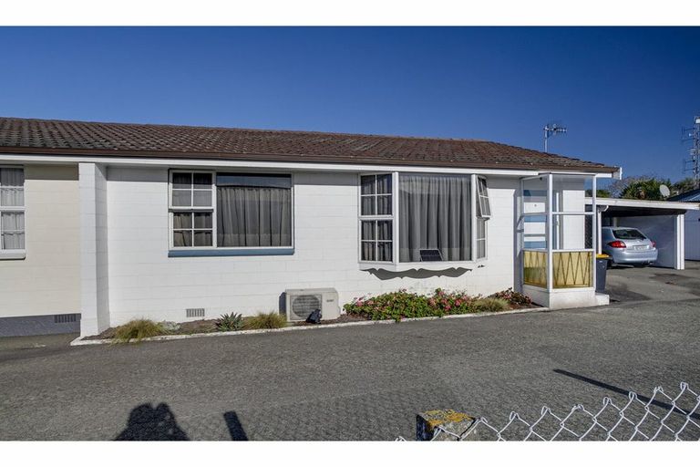 Photo of property in 2/90 Avenue Road, West End, Timaru, 7910