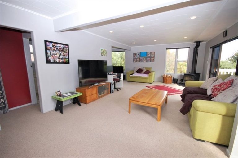 Photo of property in 25 Ingle Avenue, Waipahihi, Taupo, 3330