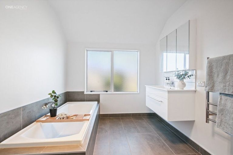 Photo of property in 21 Wellington Street, Ashley, Rangiora, 7477