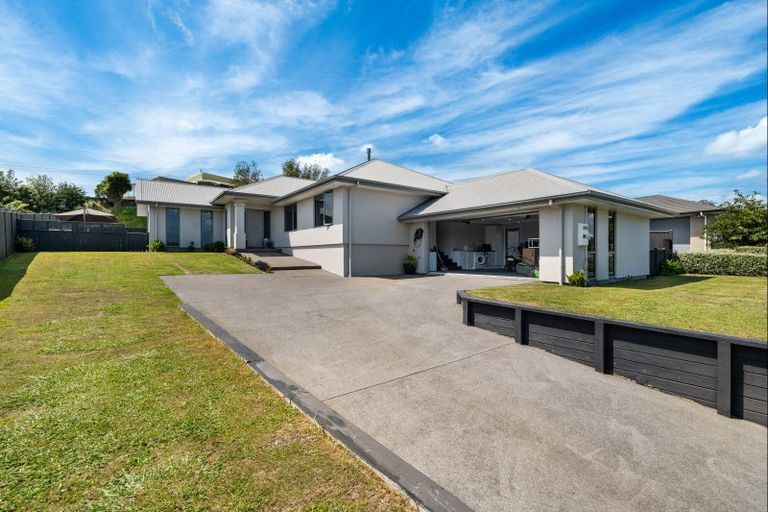 Photo of property in 3 Margaret Alice Close, Whalers Gate, New Plymouth, 4310