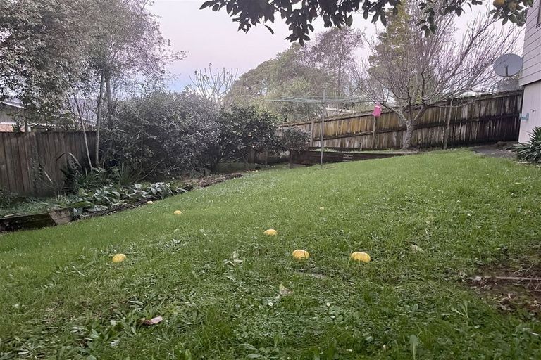 Photo of property in 2/191 Don Buck Road, Massey, Auckland, 0614