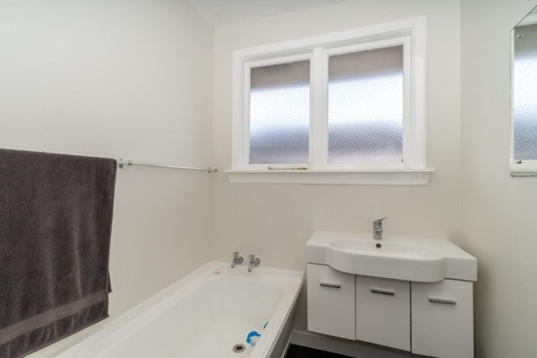 Photo of property in 27 Dunstan Crescent, Hornby, Christchurch, 8042