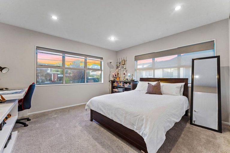 Photo of property in 463 Beach Road, Murrays Bay, Auckland, 0630