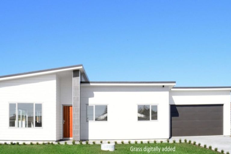 Photo of property in 4 Seagrass Place, Otaki Beach, Otaki, 5512