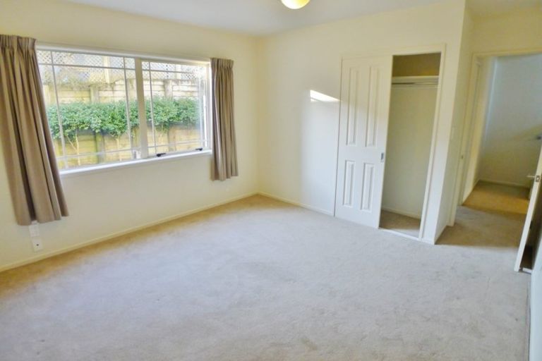 Photo of property in 145f Hobsonville Road, West Harbour, Auckland, 0618