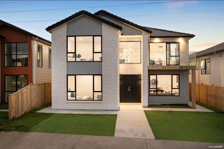 Photo of property in 44 Dungloe Avenue, Flat Bush, Auckland, 2019