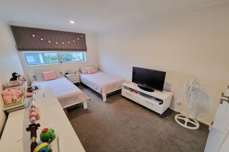 Photo of property in 61 Caldera Drive, Long Bay, Auckland, 0630