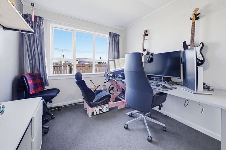 Photo of property in 22 Brookes Terrace, Waitara, 4320