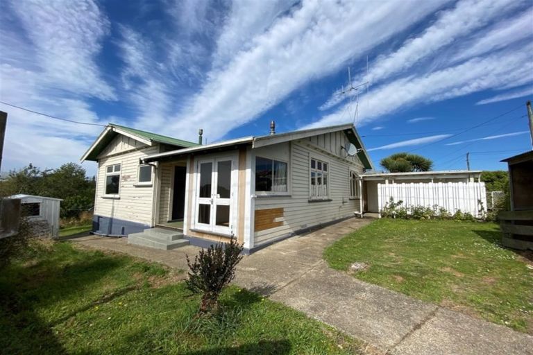 Photo of property in 1 Kelvin Street, South Hill, Oamaru, 9400