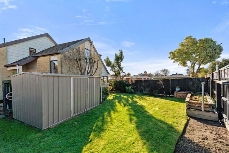 Photo of property in 7 Harrods Court, Ilam, Christchurch, 8053