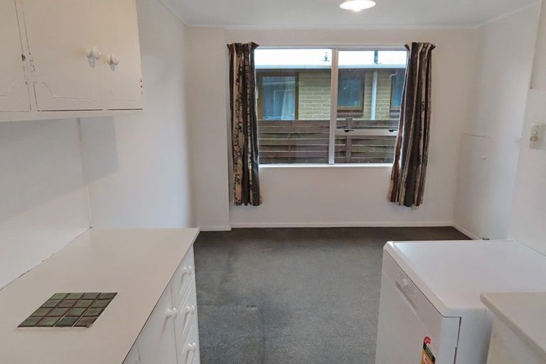 Photo of property in 2/15 Douglas Street, Waiwhetu, Lower Hutt, 5010