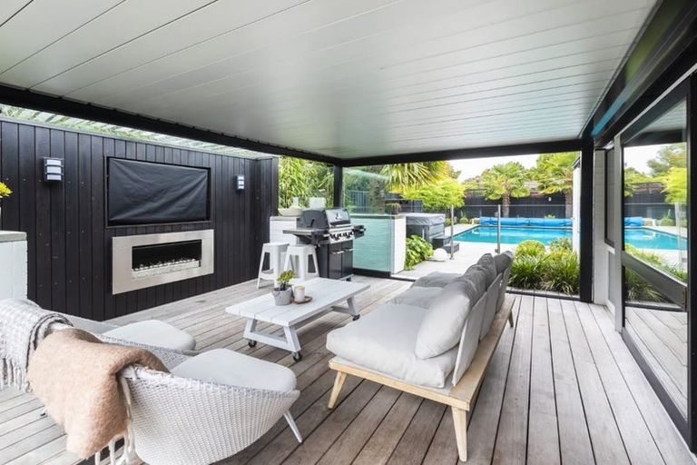 Photo of property in 266 Waimairi Road, Ilam, Christchurch, 8041