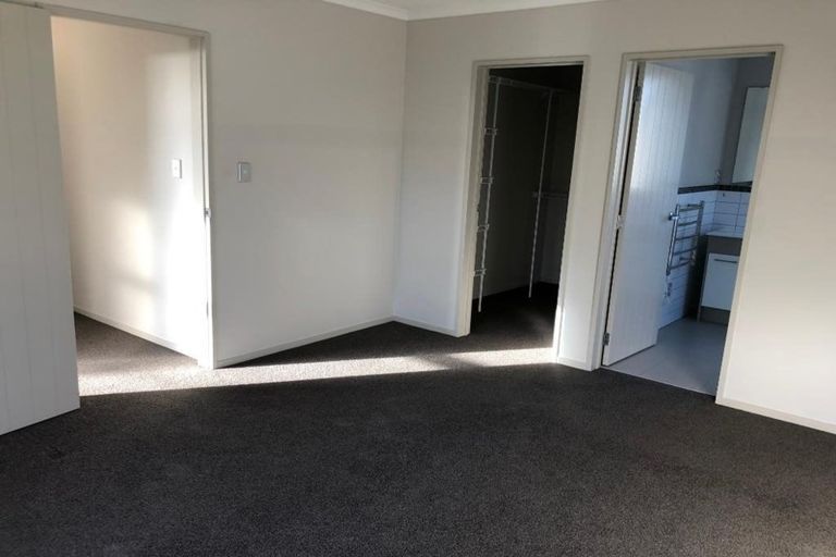 Photo of property in 214 Porchester Road, Takanini, 2112