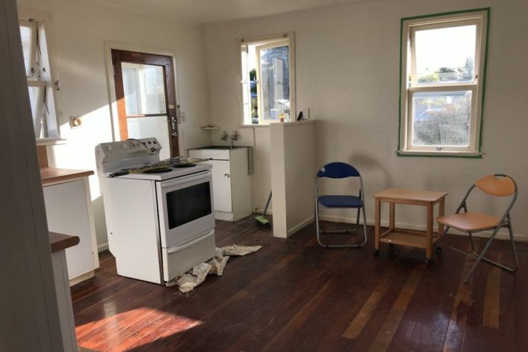 Photo of property in 1/202 Grove Road, Mayfair, Hastings, 4122