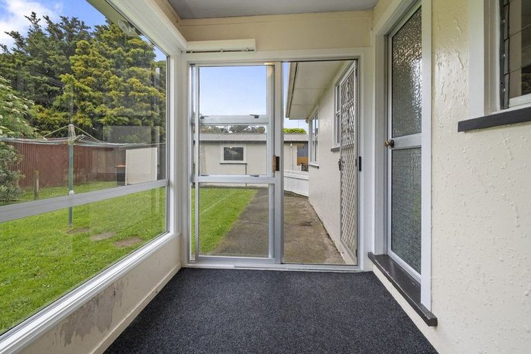 Photo of property in 24 Kent Crescent, Awapuni, Palmerston North, 4412