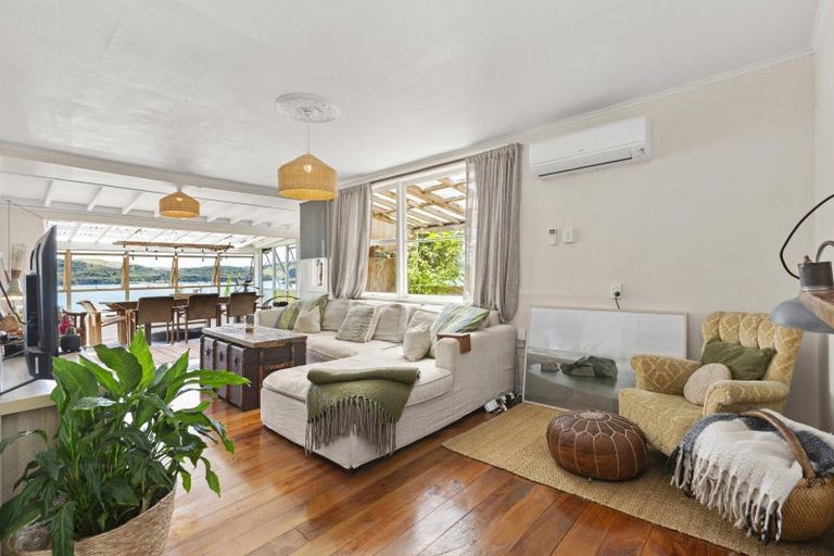 Photo of property in 77 Wallis Street, Raglan, 3225