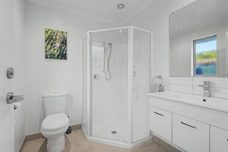 Photo of property in 12 Oakdene Place, Halswell, Christchurch, 8025